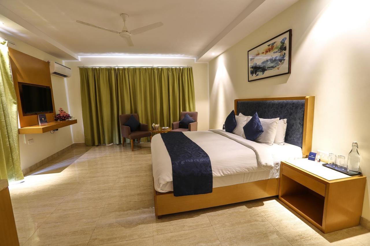 Zip By Spree Hotels Hyde Goa Кандолим Экстерьер фото